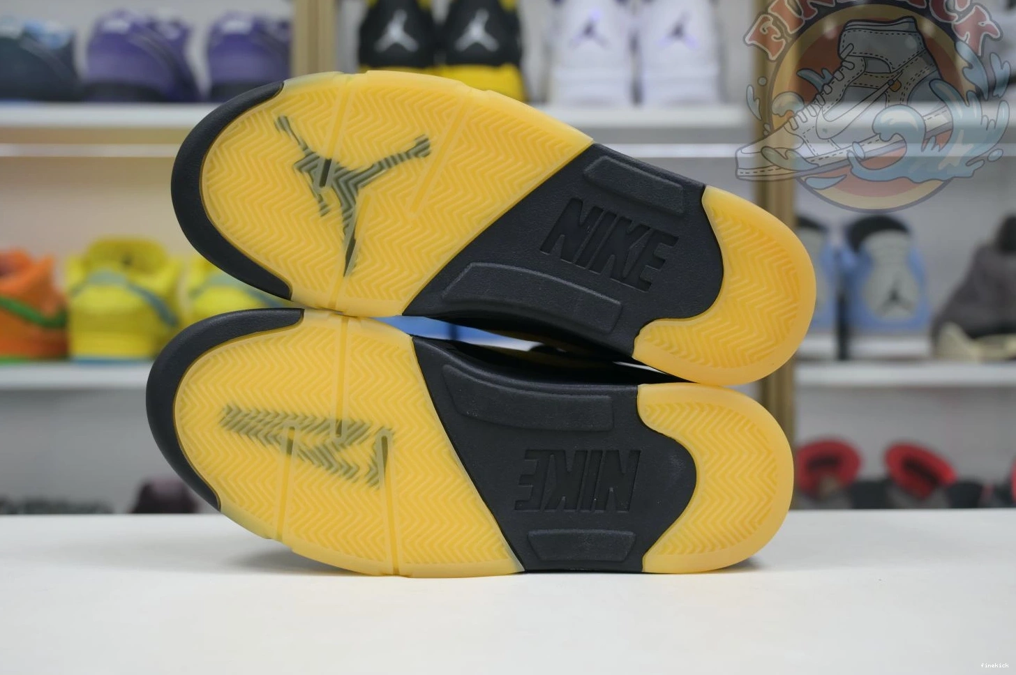 A Air MANIÉRE 5 x Jordan MA 0121